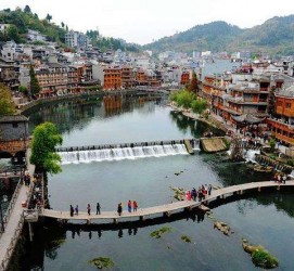 巴音郭楞长沙旅游攻略(长沙旅游攻略景点必去二日游)