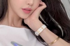 巴音郭楞全国在线兼职女伴游联系人(富婆中介2717281818)
