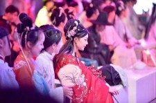 巴音郭楞汉服模特兼职(想做汉服模特去哪里找)