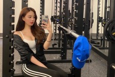 巴音郭楞我是一名瑜伽锻练外加兼职模特(我是一名瑜伽锻练外加兼职模特小说)
