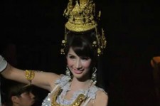 巴音郭楞人妖选美(人妖选美手术)