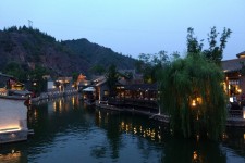 巴音郭楞古北水镇攻略(古北水镇温泉攻略)