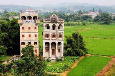 巴音郭楞广东旅游攻略(广东旅游攻略景点必去)