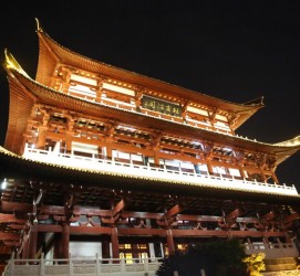 巴音郭楞长沙旅游攻略(长沙旅游攻略景点必去长沙美食街)