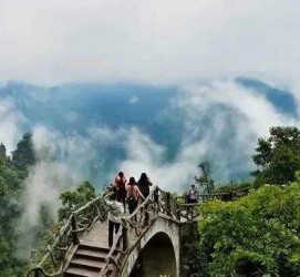 巴音郭楞二日游(二日游旅游攻略)