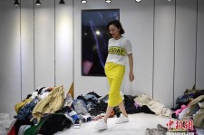 巴音郭楞兼职模特试衣服(兼职做试衣模特好吗)