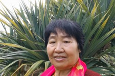 巴音郭楞白叟带老伴游半个中国(白叟外出旅游)