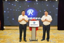 巴音郭楞深圳兼职伴游美女qq的简单介绍