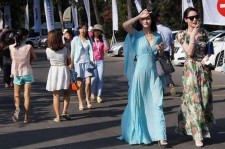 巴音郭楞上海商务伴游男雇用(上海雇用高端伴游一天20万)