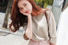 巴音郭楞韩国女模特(韩国女模特泳装表寅)
