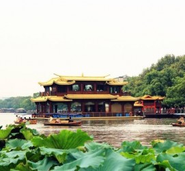 巴音郭楞杭州游玩攻略(杭州游玩攻略二天)