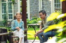 巴音郭楞坦言带老伴游遍中国(我和老伴去旅游)