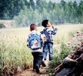 巴音郭楞河南一家四口结伴游中国2个月(河南适合一家四口旅游的地方)