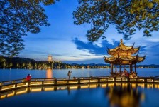 巴音郭楞游遍中国伴游网(旅游伴游中国)