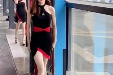 巴音郭楞女孩为挣钱在学校兼职当模特的简单介绍