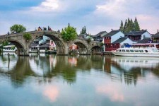 巴音郭楞上海旅游攻略(上海旅游攻略手抄报)