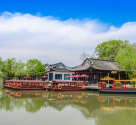 巴音郭楞旅游景点(旅游景点排行榜)
