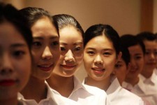 巴音郭楞私人伴游招聘 度假区万元月薪招“泳装伴游”