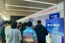 巴音郭楞北京伴游招聘 北京各大高校恢复线下招聘会，今年有什么不一样？记者探访