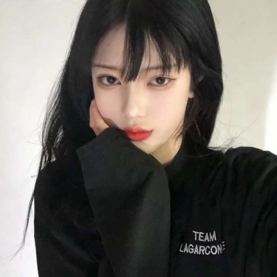 巴音郭楞伴游女生梦瑜的资料