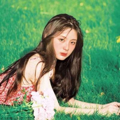 巴音郭楞伴游女生谢珞欣的资料