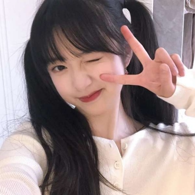 巴音郭楞伴游女生李欣怡的资料