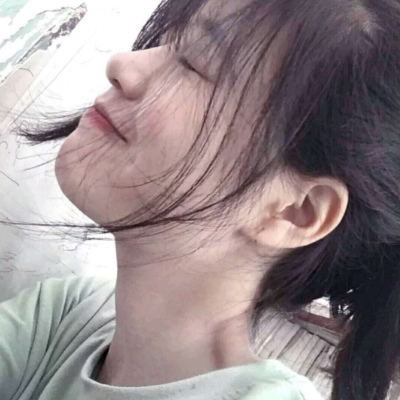 巴音郭楞伴游女生烟雨蒙蒙的资料