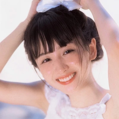 巴音郭楞伴游女生唐未央的资料