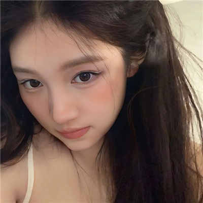 巴音郭楞伴游女生秦婉兮的资料
