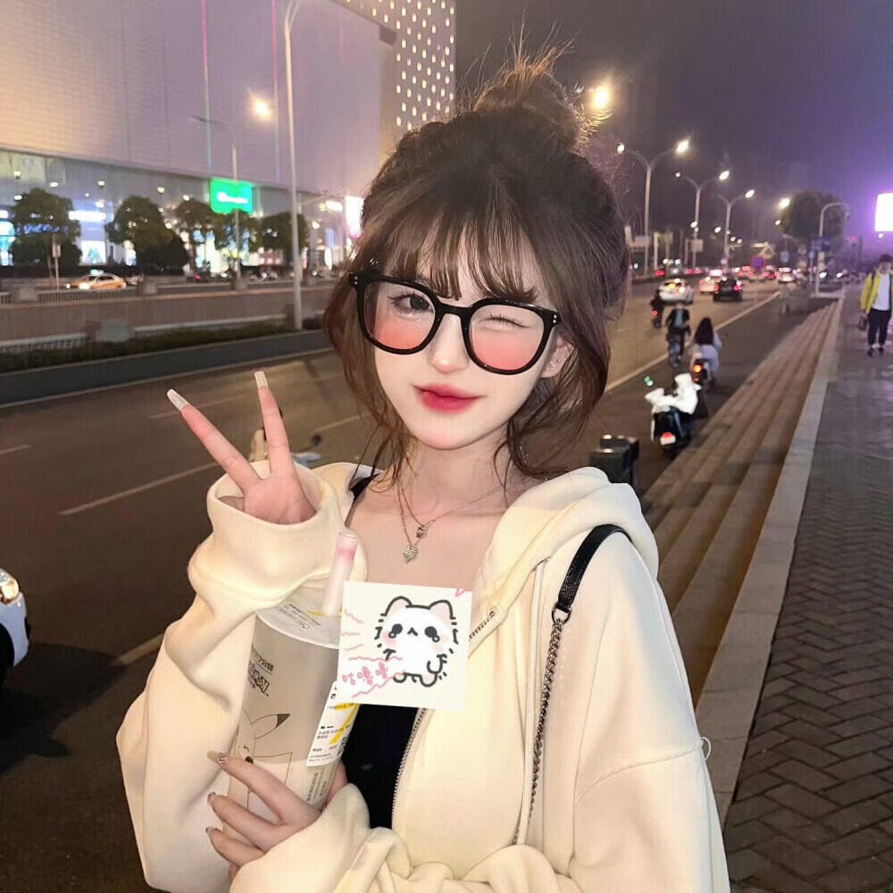 巴音郭楞伴游女生KIKI的资料
