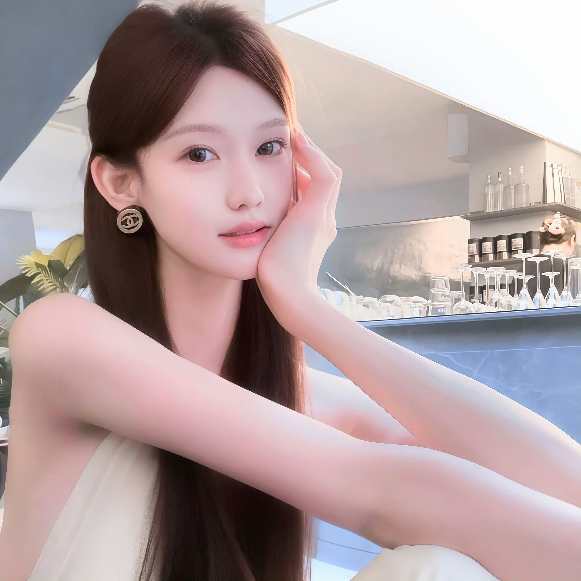 巴音郭楞伴游女生林杨的资料