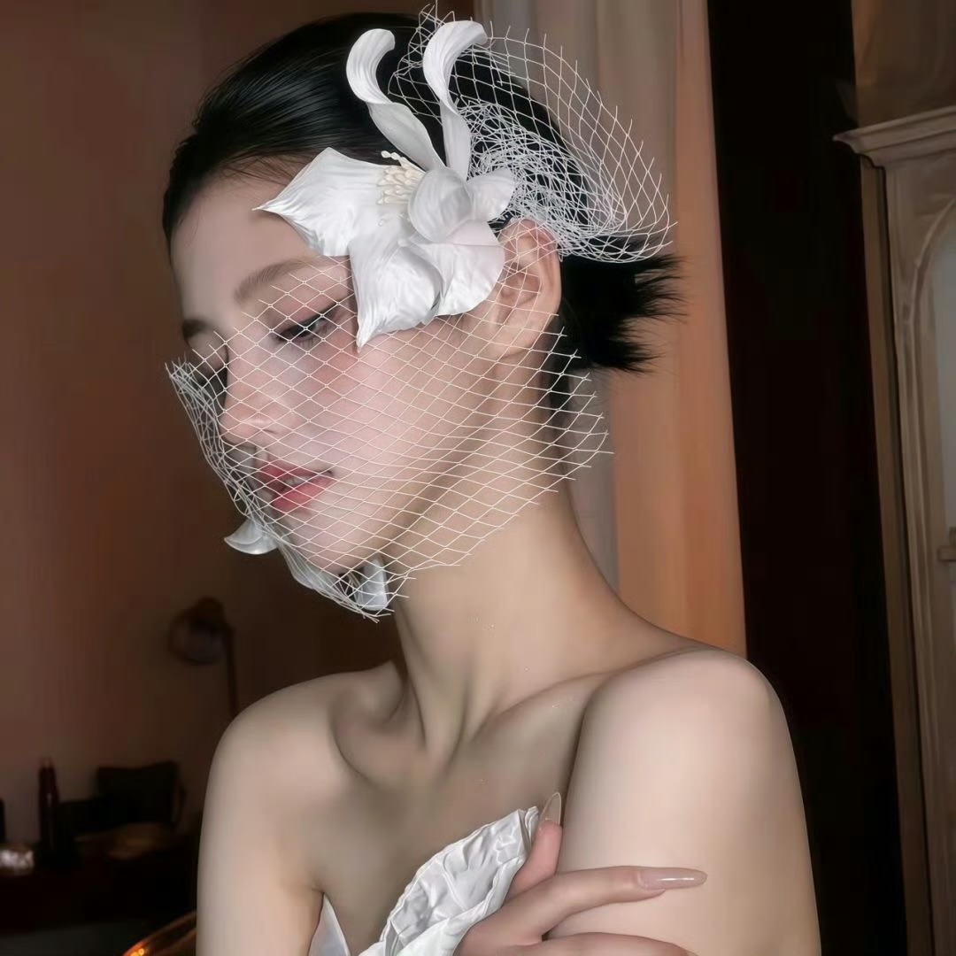 巴音郭楞伴游女生唐雅柔的资料