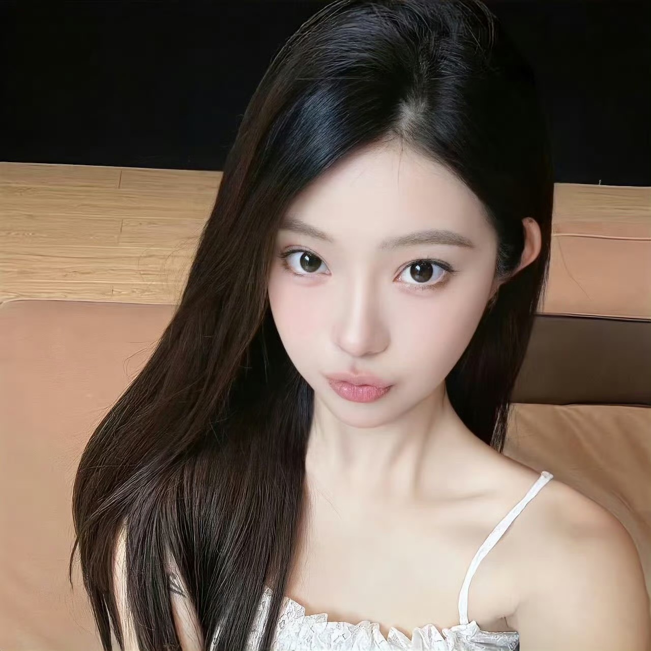 巴音郭楞伴游女生Olivia Wang的资料