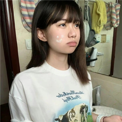 巴音郭楞伴游女生邝易云